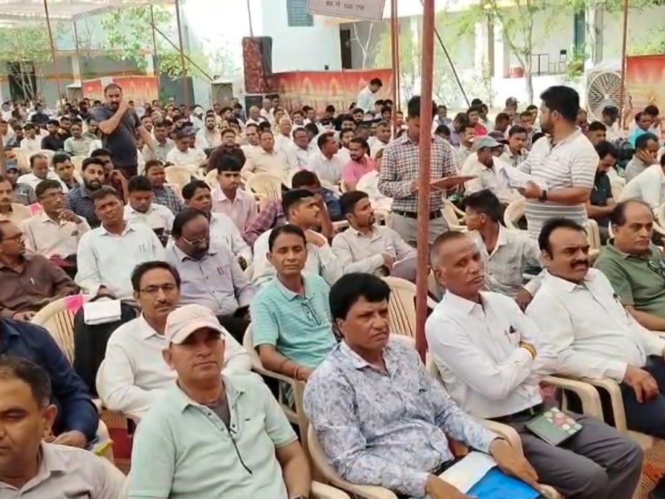 पंचायत उपचुनाव: पोलिंग पार्टियां रवाना, 8 जून को डूंगरपुर की 3 सीटों पर होगा मतदान