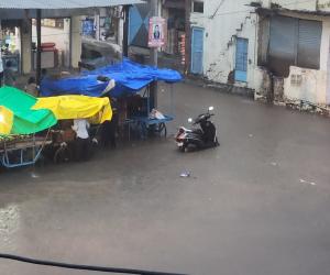 ओबरी में पहली बारिश ने खोली व्यवस्थाओं की पोल, मुख्य बाजार और बस स्टैंड जलमग्न
